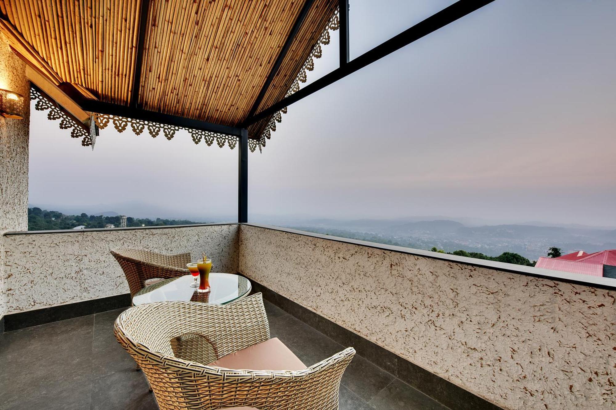 Tiaraa Jujurana Resort & Spa Dharamshala Esterno foto