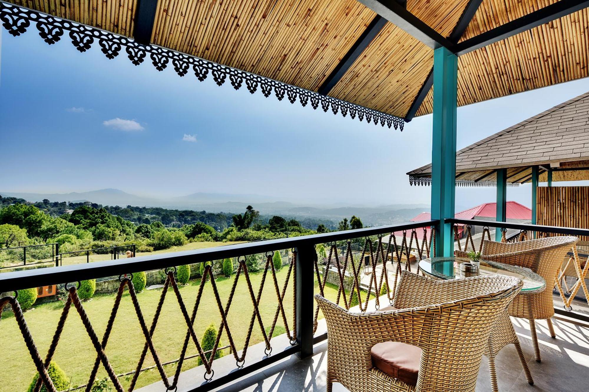 Tiaraa Jujurana Resort & Spa Dharamshala Esterno foto