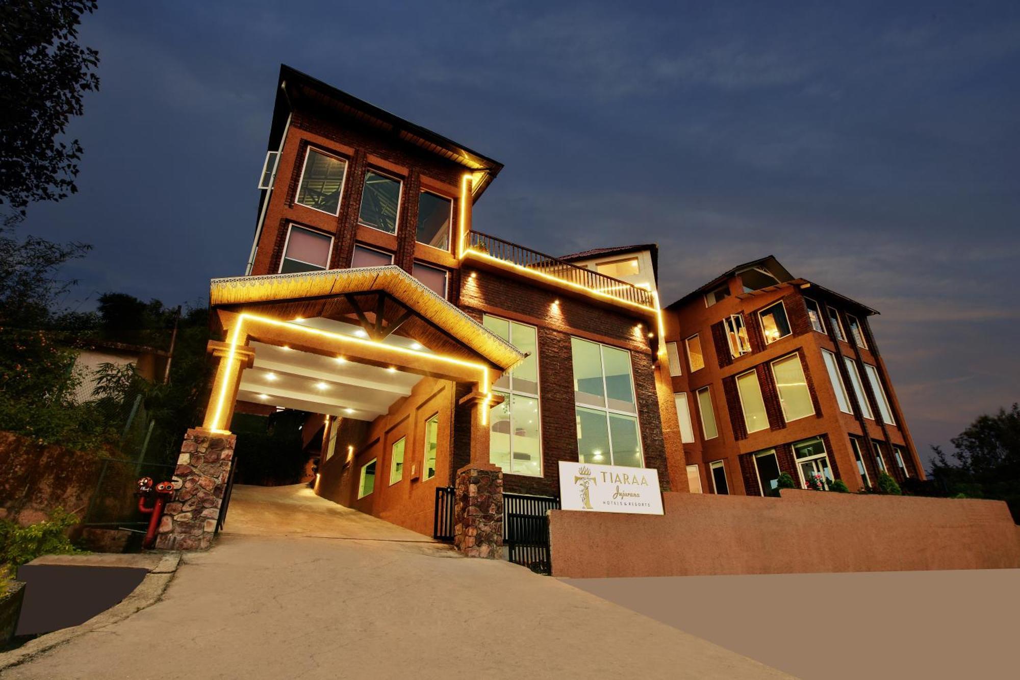 Tiaraa Jujurana Resort & Spa Dharamshala Esterno foto